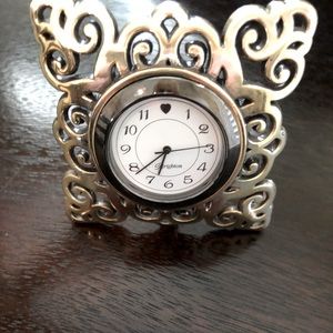 Brighton small desk clock